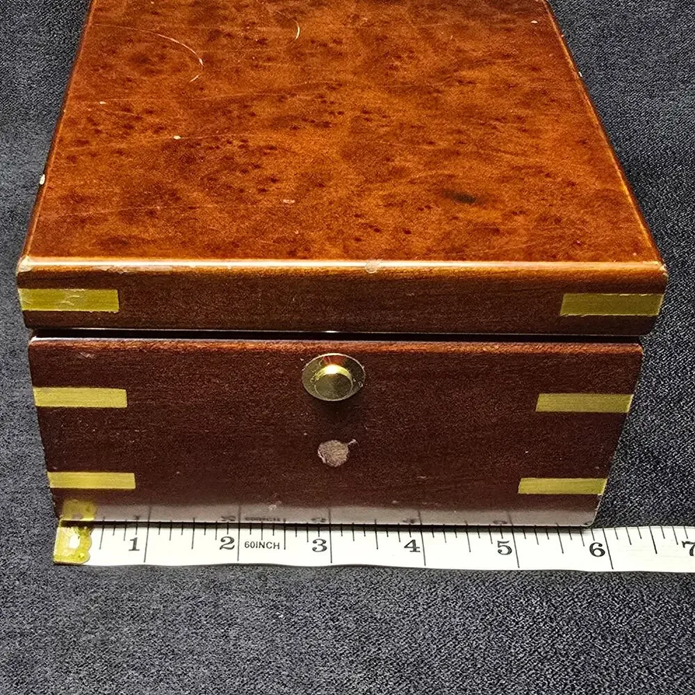 Montreux Quartz Clock In Dark Wooden Box CL137N2